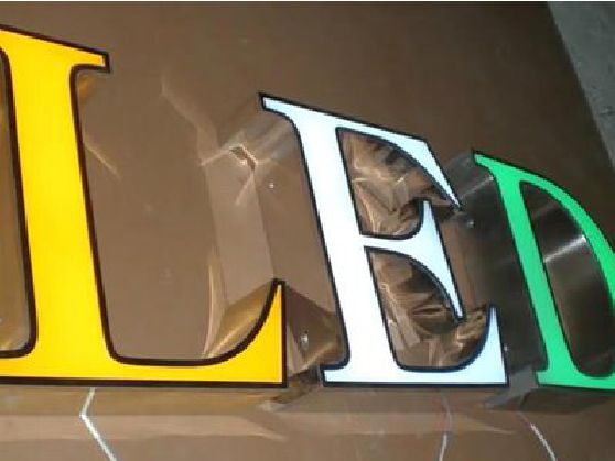 资兴介绍LED招牌的基础知识。